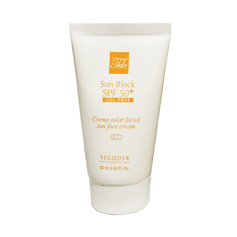 کرم ضد آفتاب بدون رنگ تگودر SPF 50 مدل su0 مناسب پوست چرب و آکنه ای حجم 50 میلی‌لیتر