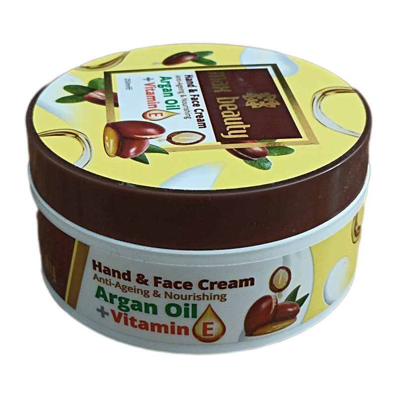 کرم مرطوب کننده مکس بیوتی مدل روغن آرگان مناسب برای پوست خشک و حساس حجم 250 میلی لیتر