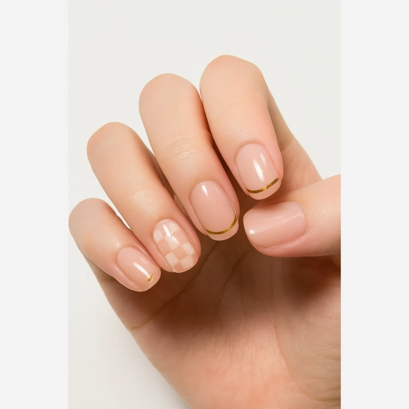 ناخن مصنوعی نوک پهن NAILS به همراه چسب دو طرفه کد 23